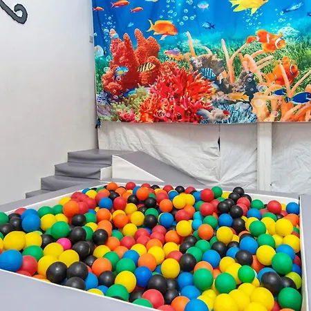 4 Star In Henne Henne Strand