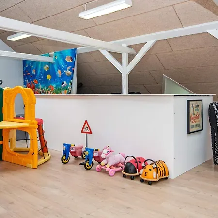 4 Star In Henne Сasa de vacaciones *