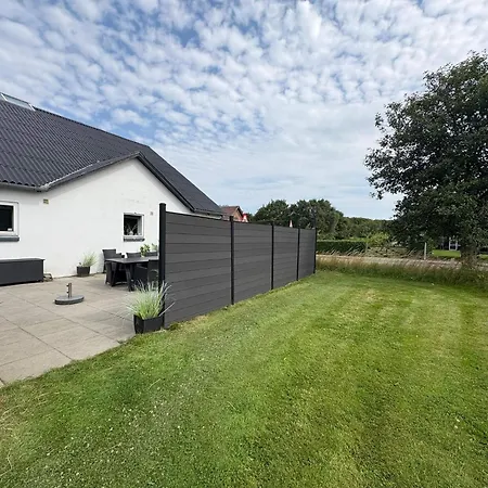 4 Star In Henne Сasa de vacaciones *