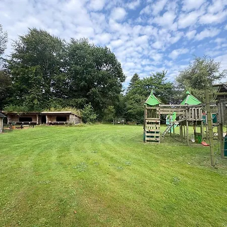 4 Star In Henne Сasa de vacaciones *