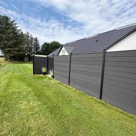 Сasa de vacaciones 4 Star In Henne Henne Strand