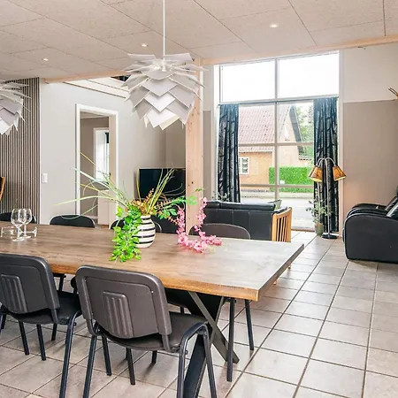 Сasa de vacaciones 4 Star In Henne