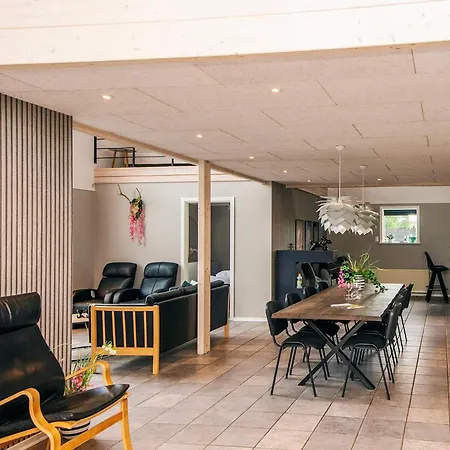 Сasa de vacaciones 4 Star In Henne *