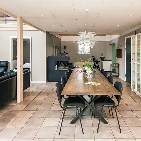 Сasa de vacaciones 4 Star In Henne *