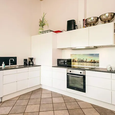 4 Star In Henne Сasa de vacaciones Henne Strand