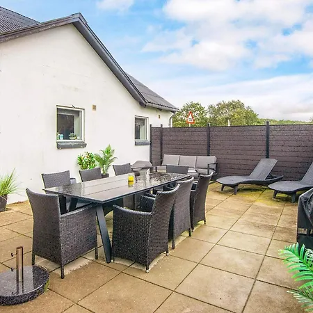 4 Star In Henne Henne Strand